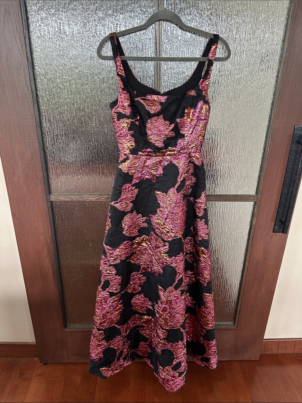 Dress The Population Vienna Full Skirt Gown
Sleeveless Black Maxi size Large - Picture 10 of 16